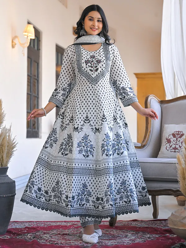 White cotton printed kurti set for women
