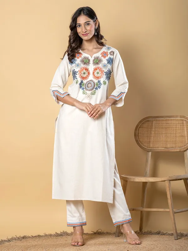White cotton silk sweetheart neck kurti set