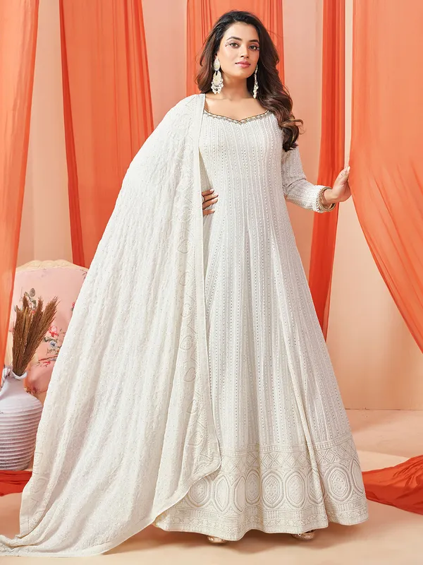 Shamita Shetty Off White Front Slit Georgette Anarkali Suit main image 1