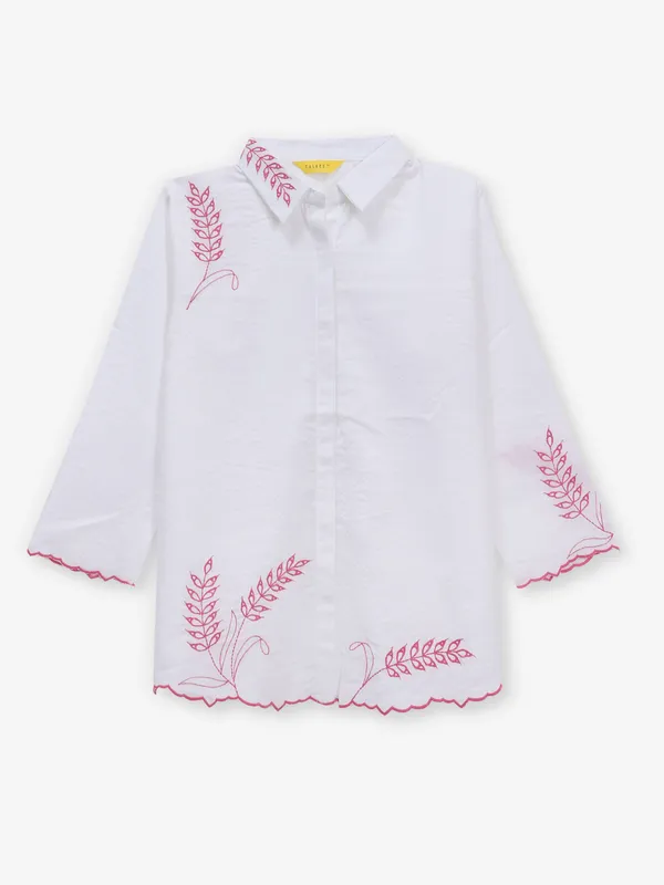 White silk quarter sleeve top