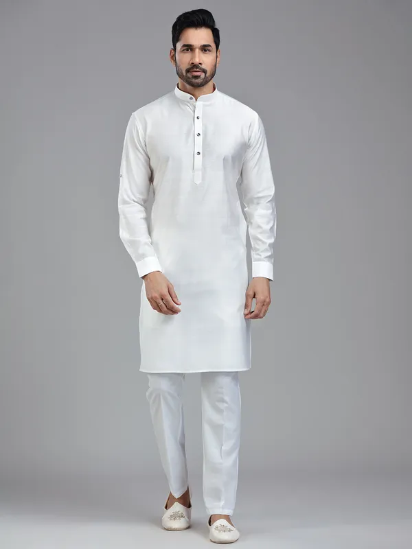White simplistic kurta suit for festive wear
