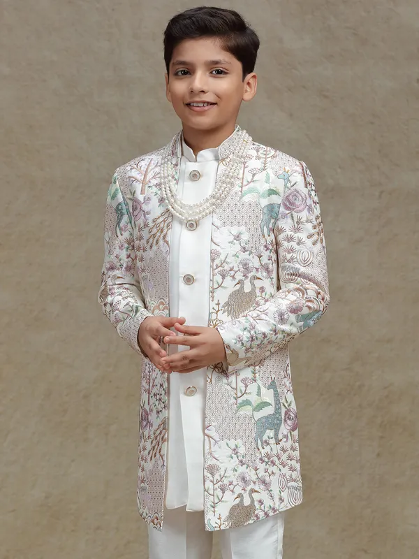 White wmbroidered silk indo western set
