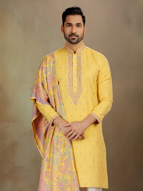 Yellow banarasi silk kurta for wedding vibes