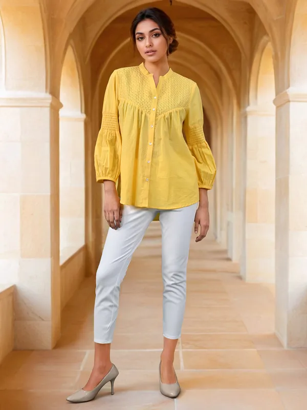 Yellow cotton top for casual wear