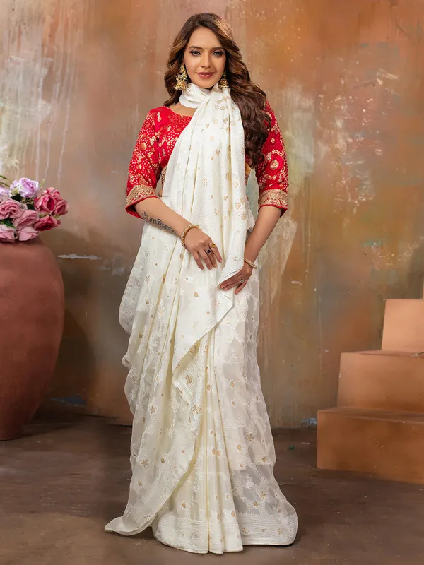 Trendy white georgette saree for wedding