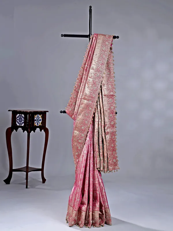 Rani kanjivaram silk saree with regal finish