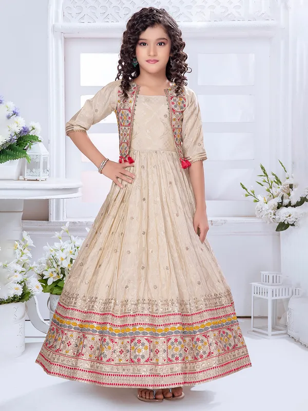 Girls new gown deals