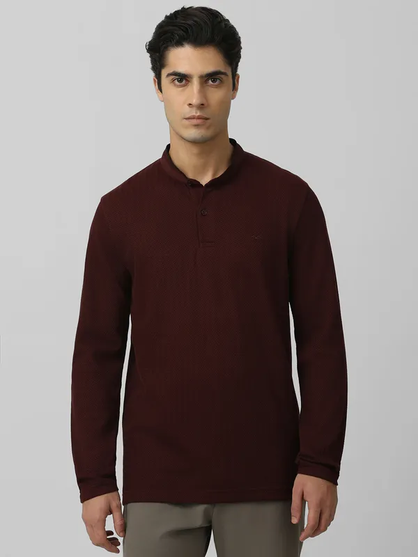 MUFTI maroon cotton textured slim fit t-shirt-G3-MTS20007