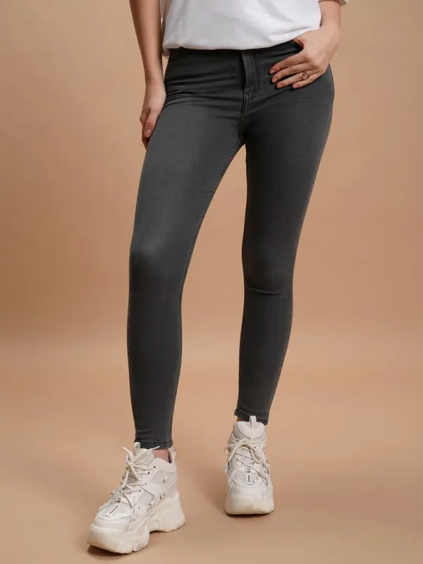 Tokyo Talkies Women Grey Skinny Fit Stretchable Jeans