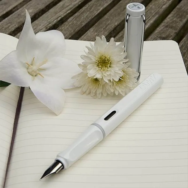 Lamy Safari 019 Fountain Pen Extra Fine White With Chrome Plated Clip