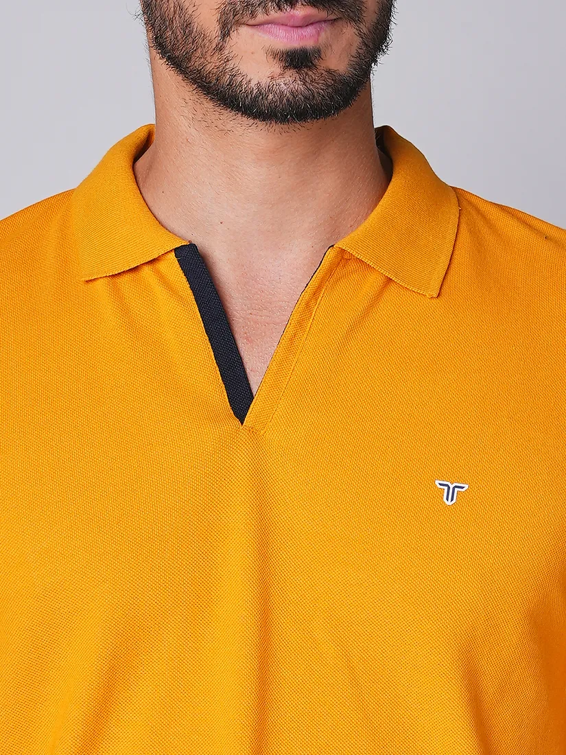 Tessio Men Slim Fit Solid T-Shirt