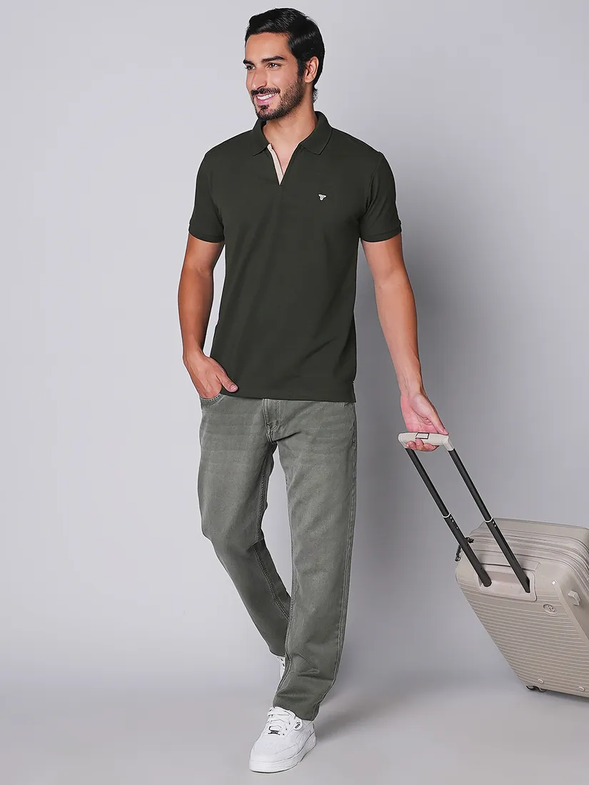 Tessio Men Slim Fit Solid T-Shirt