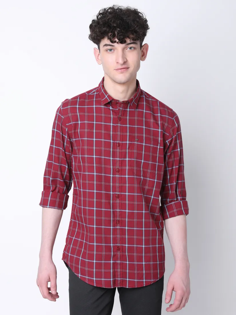 Mozzo Men Slim Fit Checkered Casual Shirt