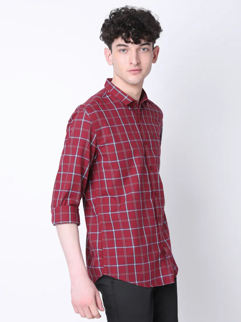 Mozzo Men Slim Fit Checkered Casual Shirt