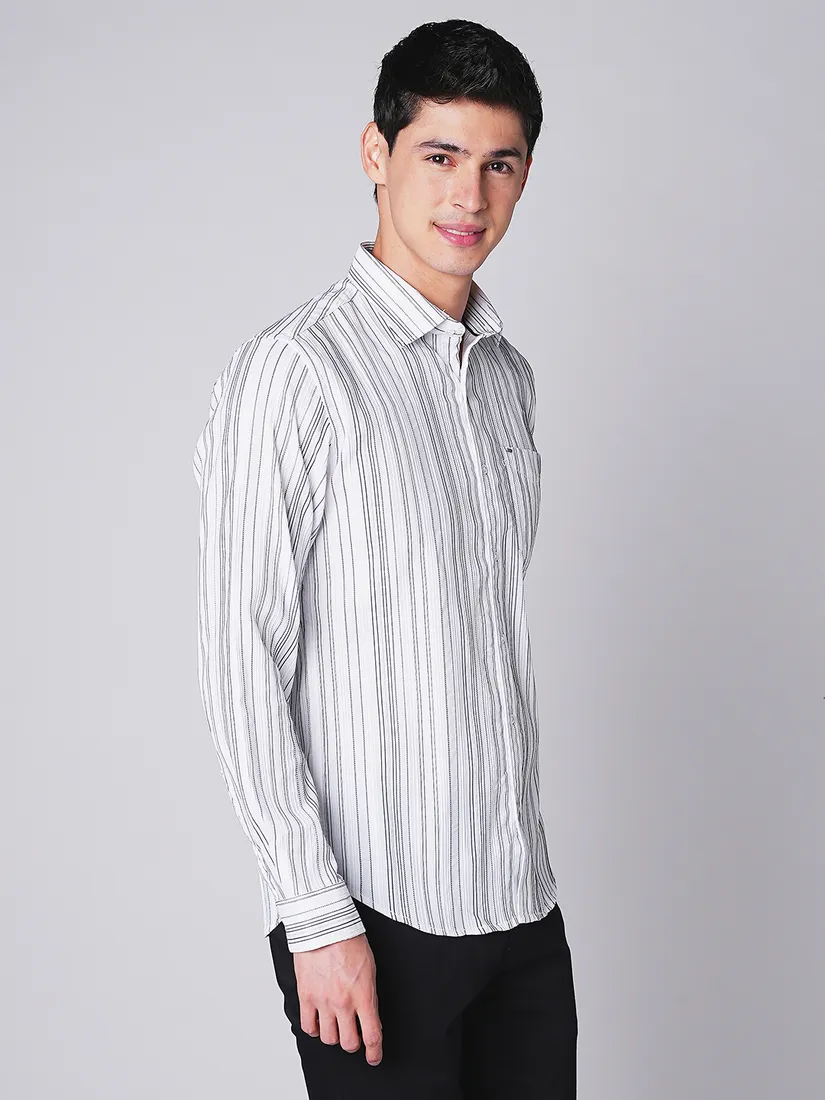 Mozzo Men Slim Fit Stripe Casual Shirt