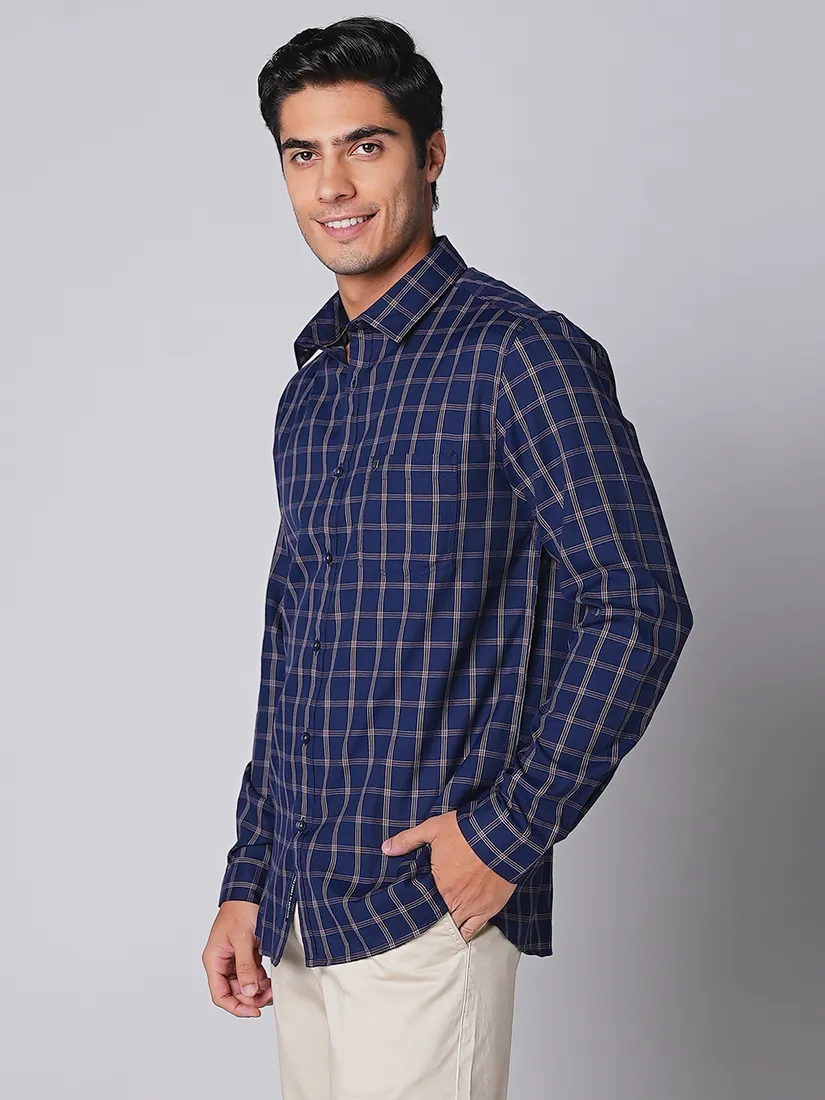 Oxemberg Men Slim Fit Checks Casual Shirt