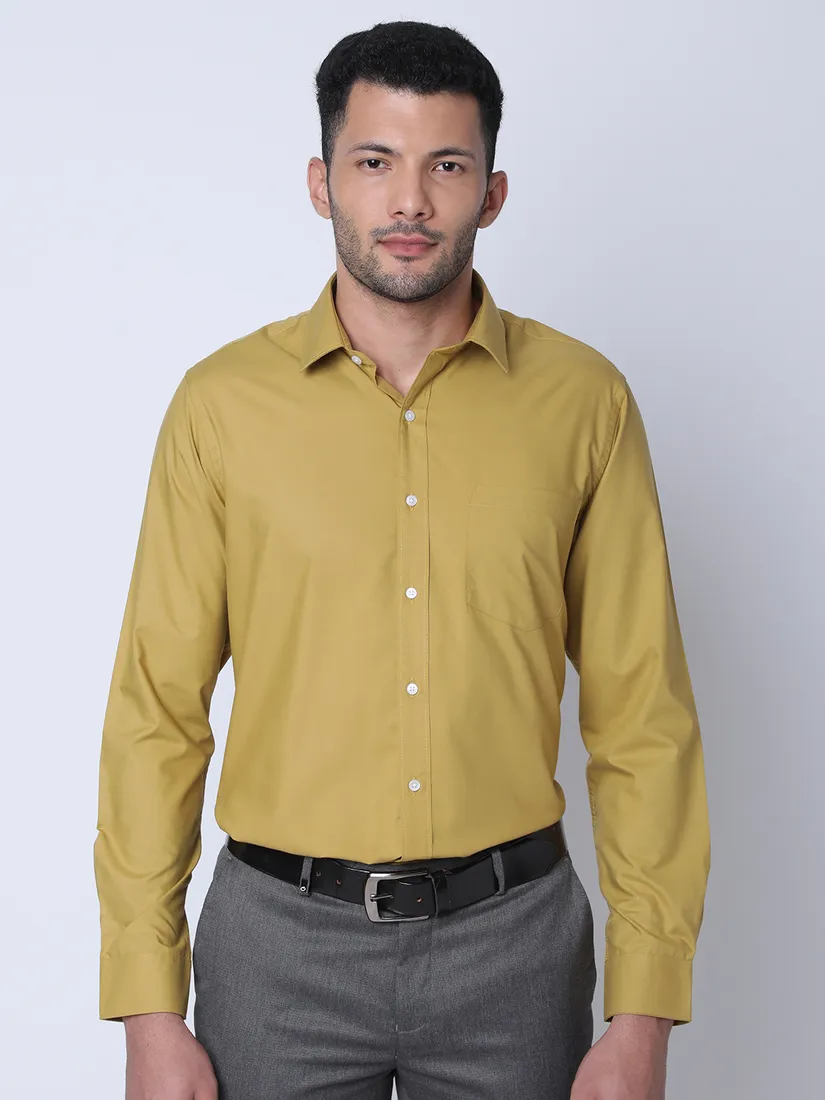 Oxemberg Men Slim Fit Solid Shirt