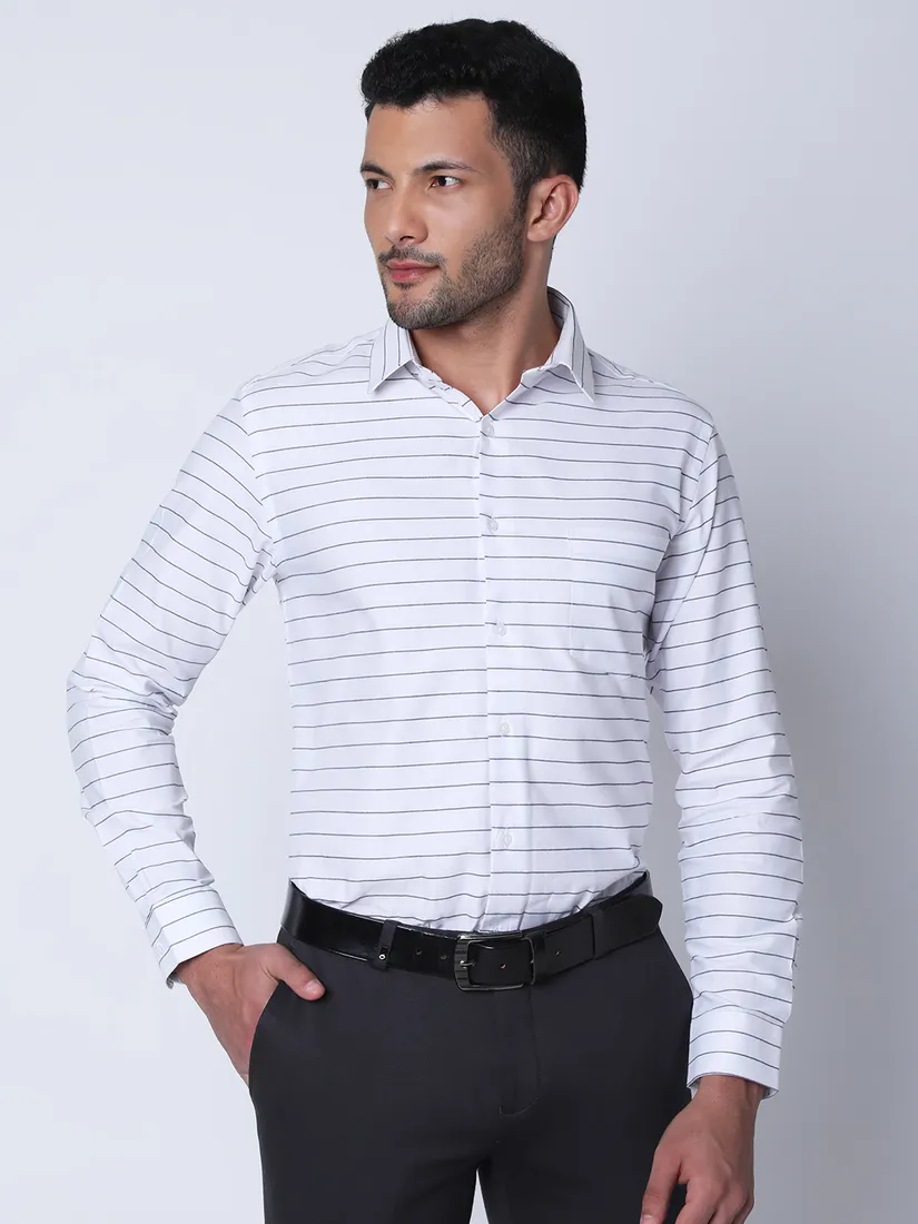 Oxemberg Men Slim Fit Stripes Shirt