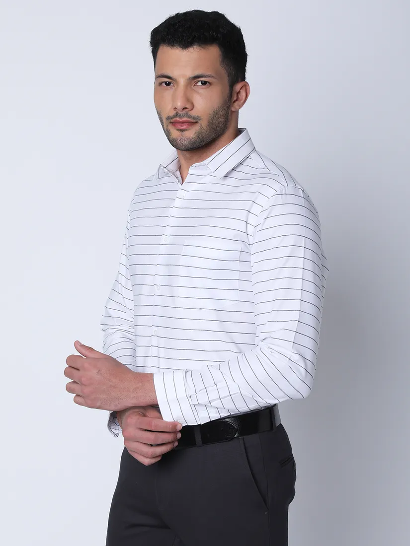 Oxemberg Men Slim Fit Stripes Shirt