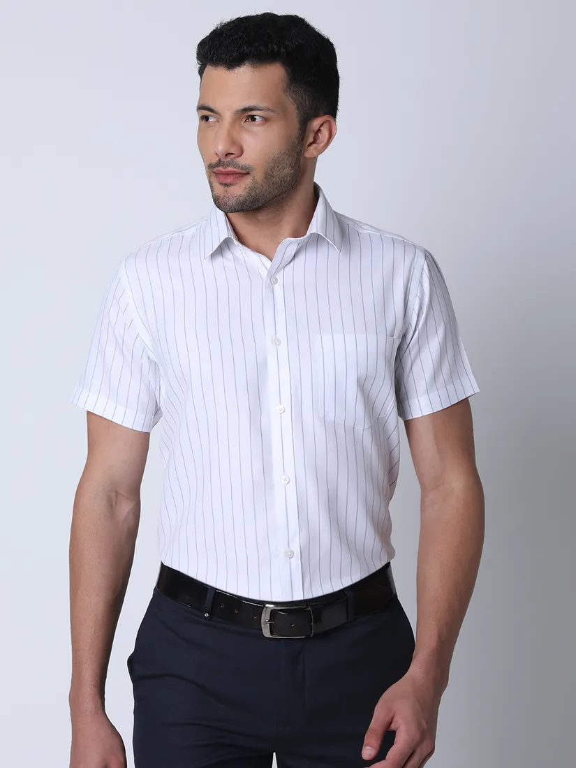 Oxemberg Men Regular Fit Stripes Shirt