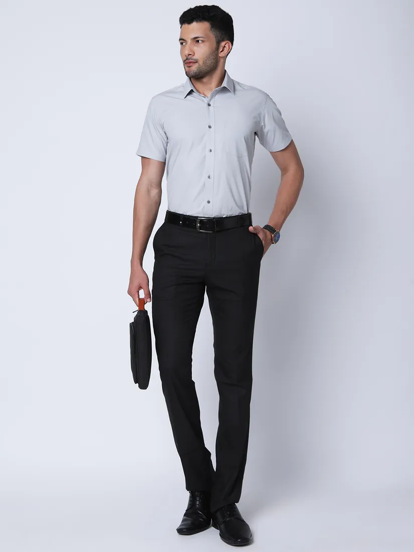 Oxemberg Men Regular Fit Solid Shirt