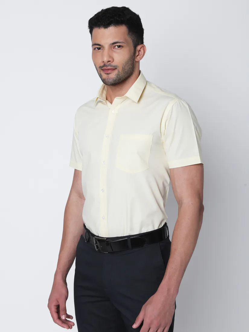 Oxemberg Men Regular Fit Solid Formal Shirt
