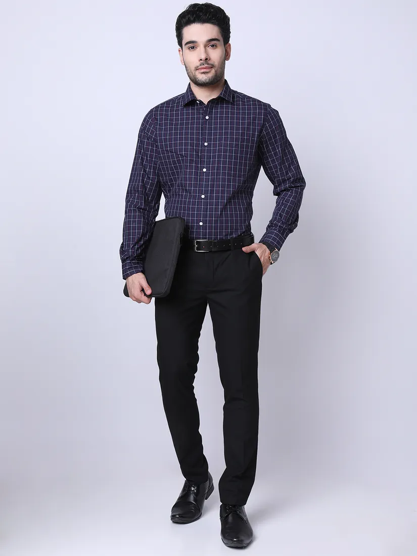 Inspiro Men Slim Fit Checkered Formal Shirt