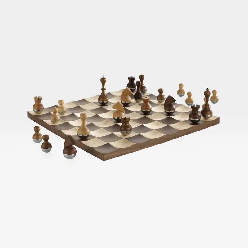WOBBLE chess set brown - 38x38cm