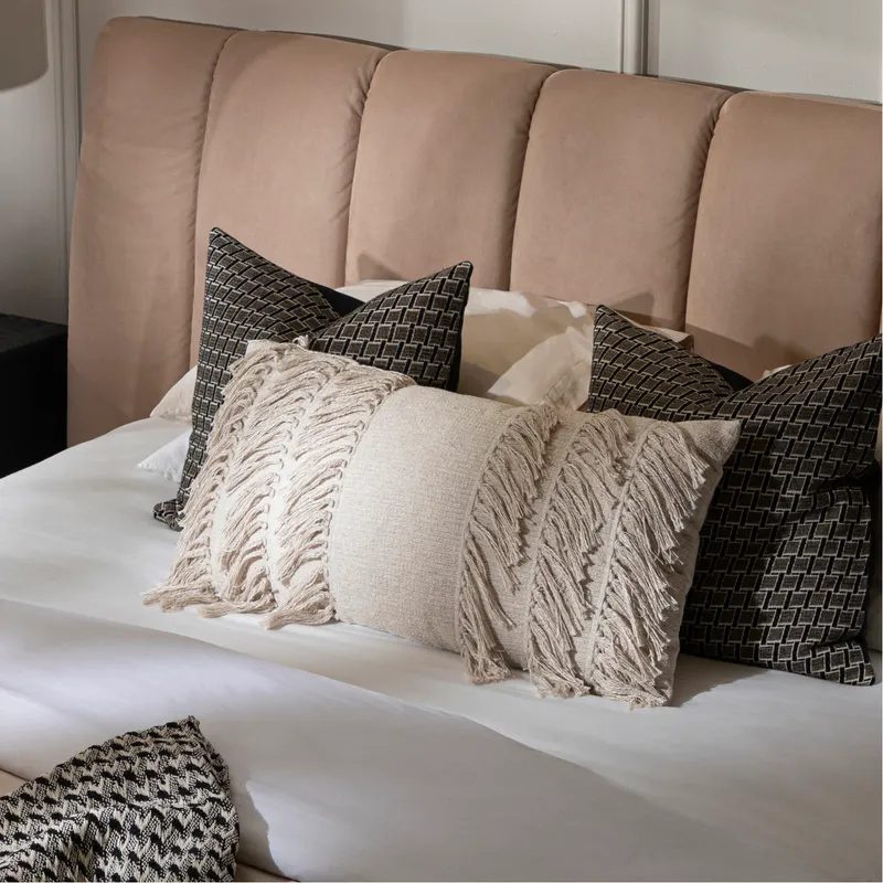SALONI cushion beige - 40x80cm