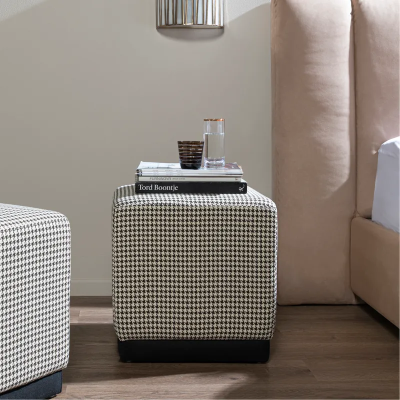 CUBE stool black and white - 45x45cm