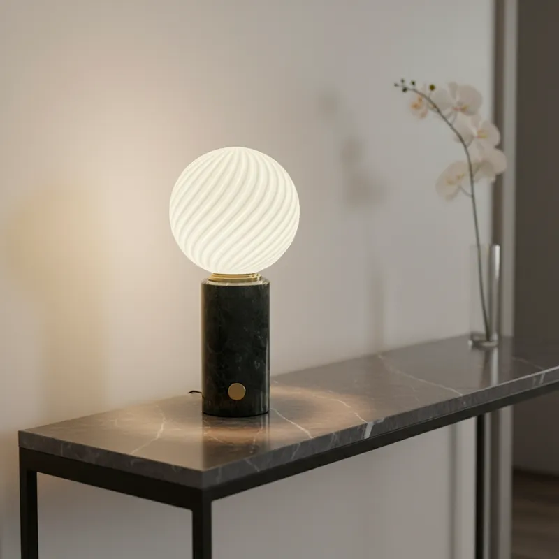 GLOB table lamp white/black - H30cm