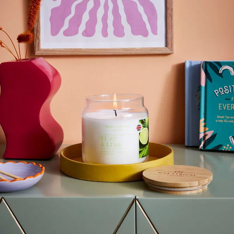 YUZU LIME candle medium white