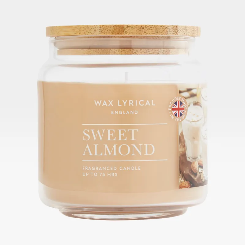 SWEET ALMOND candle medium beige